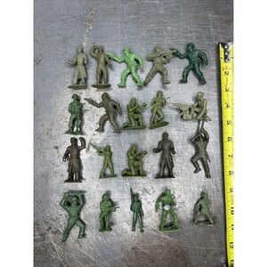 Vintage 1960s Marx MPC Ring‎ Hand Playset Plastic Figures Green Army Lot Of 20